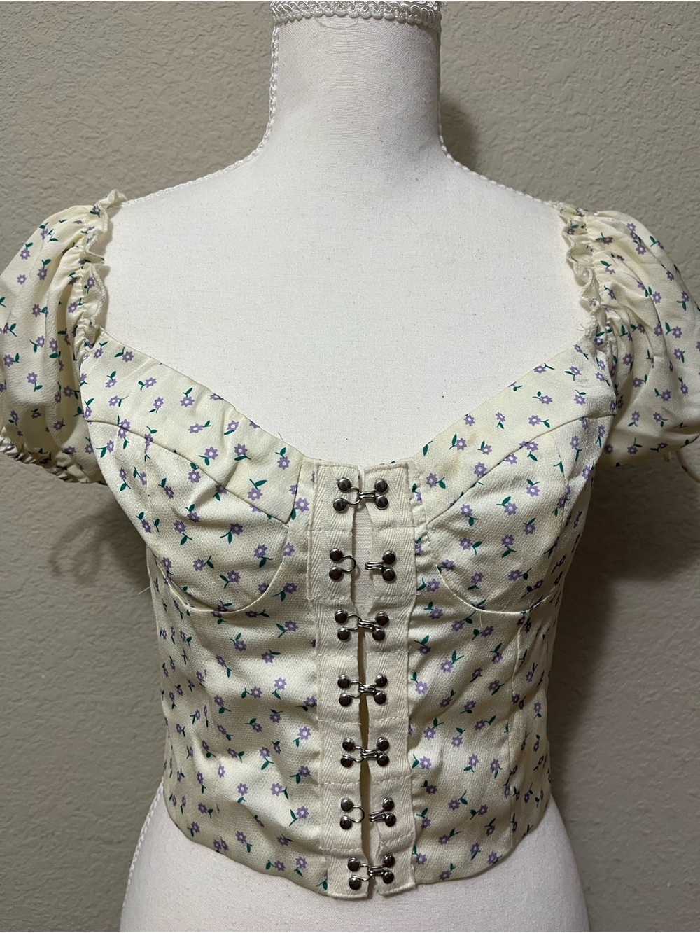 Princess Polly pale yellow Floral Puff Sleeve Blouse.